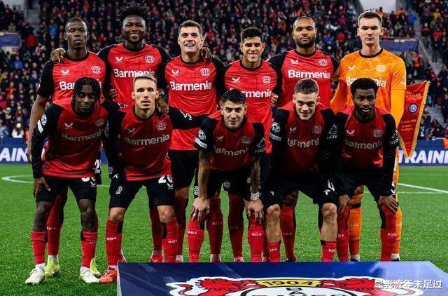 奇迹！753万鱼腩爆冷：21逆转德甲冠军首进决赛球迷冲入球场庆祝