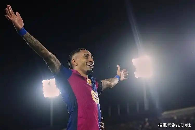 看看巴萨和大巴黎，这么多年了，最重要的一环，曼联还是没有解决