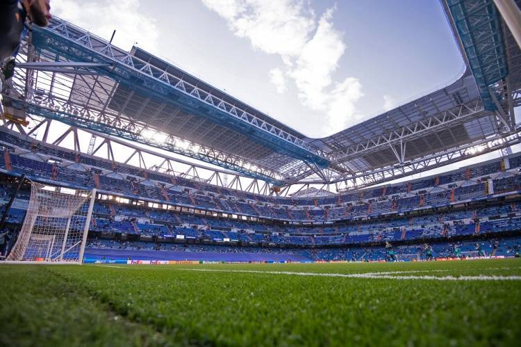 皇马全队都想着和阿森纳的比赛 俱乐部可能在赛前办灯光秀