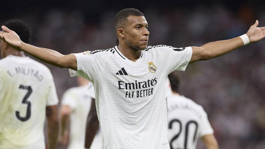 大反转，阿隆索引发争议言论！皇马无奈应对，球迷称他替姆巴佩背锅